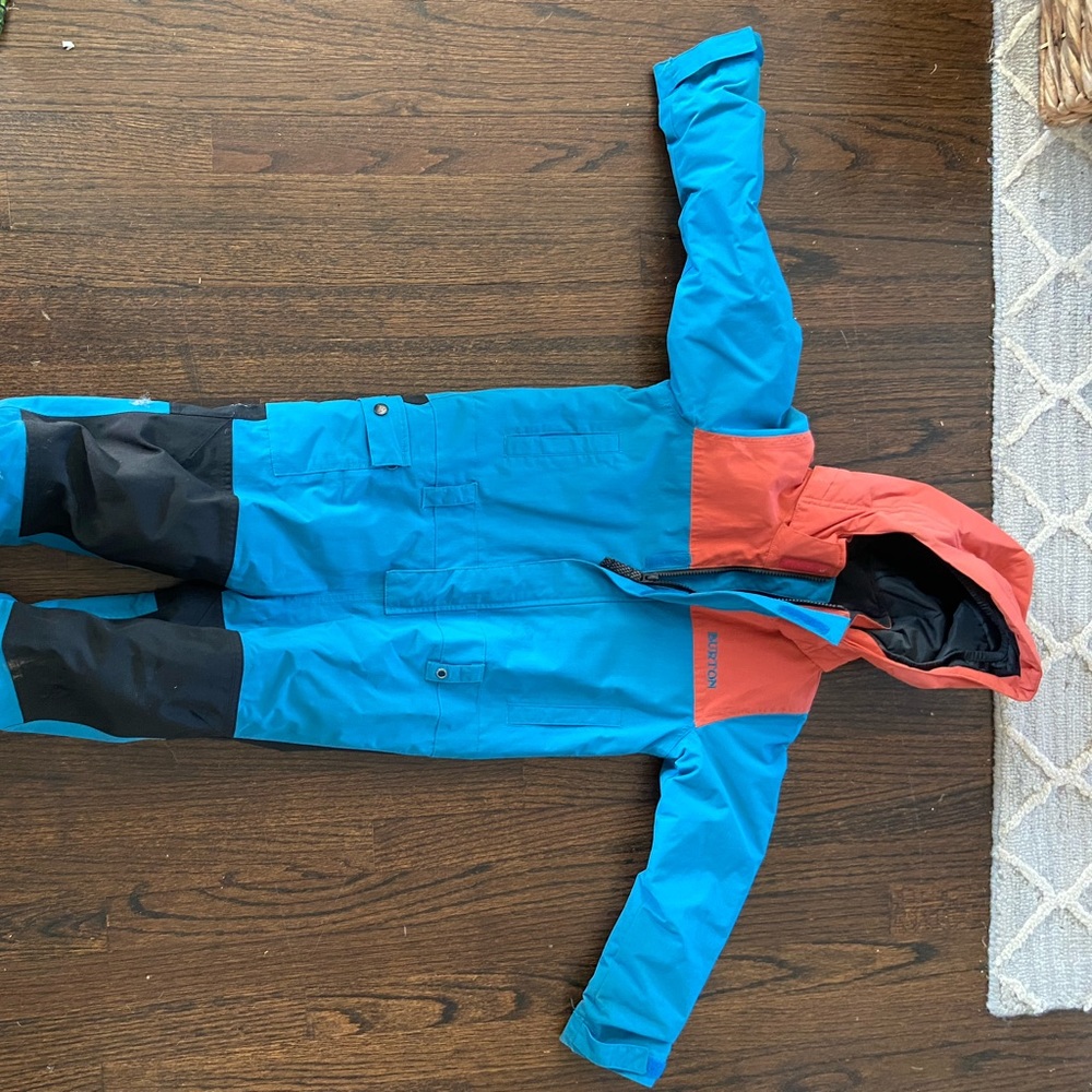 Burton one piece kids 5/6 great condition!!